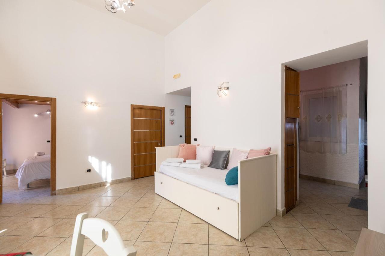 Apartment With Sea View With 2 Lifts Above Montesanto! Neapel Exterior foto