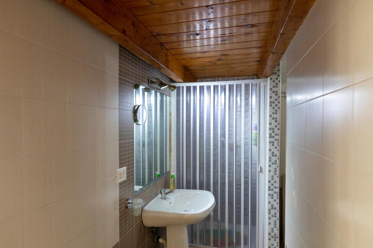 Apartment With Sea View With 2 Lifts Above Montesanto! Neapel Exterior foto