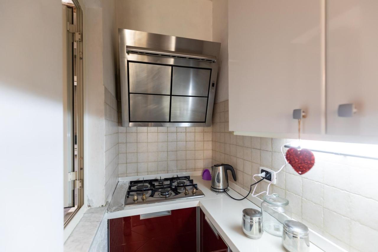 Apartment With Sea View With 2 Lifts Above Montesanto! Neapel Exterior foto