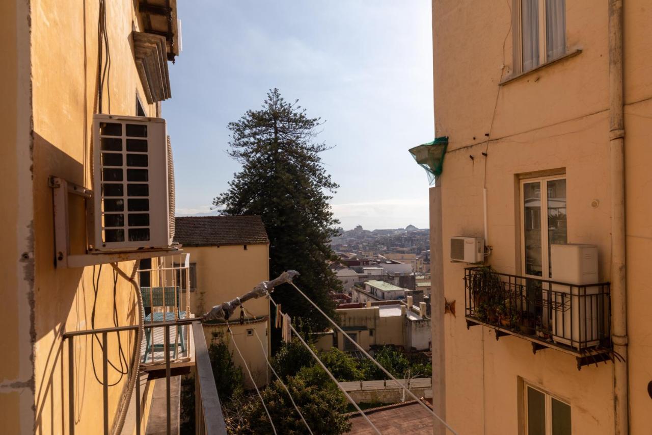 Apartment With Sea View With 2 Lifts Above Montesanto! Neapel Exterior foto
